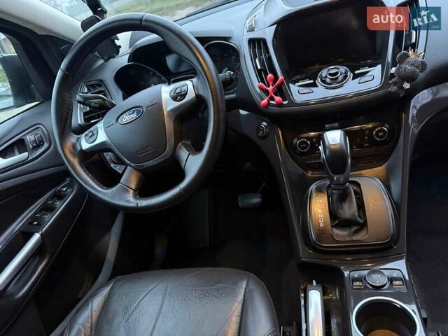 Серый Форд Эскейп, объемом двигателя 2 л и пробегом 125 тыс. км за 12000 $, фото 14 на Automoto.ua