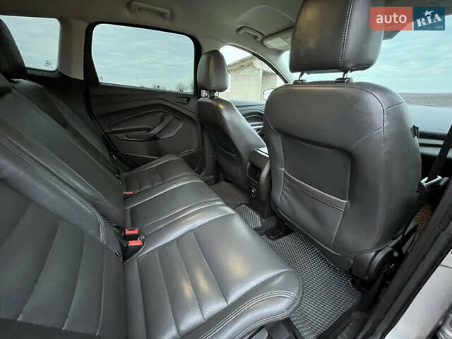Серый Форд Эскейп, объемом двигателя 2.5 л и пробегом 184 тыс. км за 11500 $, фото 15 на Automoto.ua