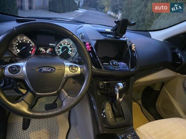 Серый Форд Эскейп, объемом двигателя 2 л и пробегом 150 тыс. км за 13400 $, фото 15 на Automoto.ua