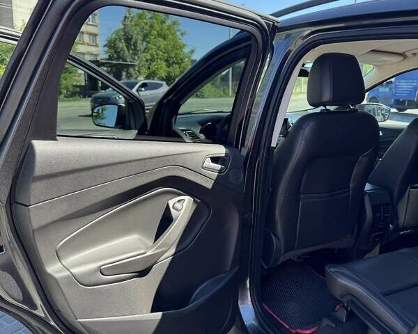 Сірий Форд Ескейп, об'ємом двигуна 1.6 л та пробігом 140 тис. км за 11000 $, фото 9 на Automoto.ua