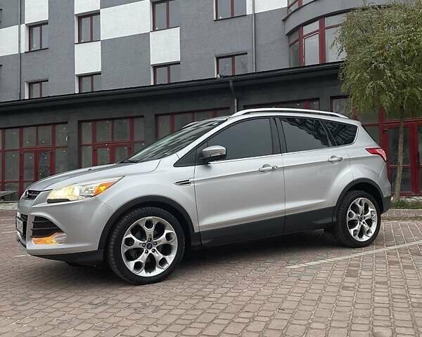 Форд Эскейп 2015 в Львове на Automoto.ua Серый Форд Эскейп, объемом двигателя 1.6 л и пробегом 104 тыс. км за 15700 $, фото 1 на Automoto.ua