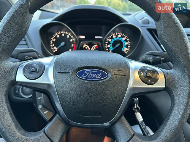 Серый Форд Эскейп, объемом двигателя 2.5 л и пробегом 100 тыс. км за 11000 $, фото 10 на Automoto.ua