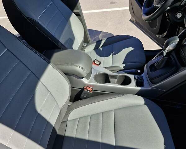 Серый Форд Эскейп, объемом двигателя 1.6 л и пробегом 127 тыс. км за 8300 $, фото 16 на Automoto.ua