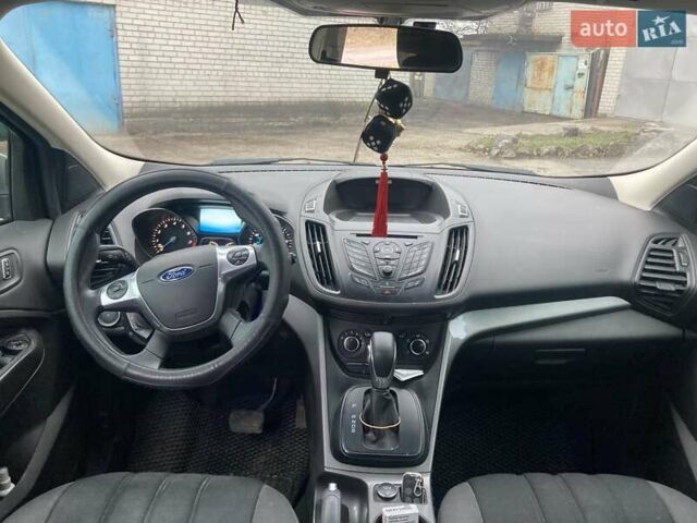 Серый Форд Эскейп, объемом двигателя 2 л и пробегом 186 тыс. км за 11500 $, фото 4 на Automoto.ua