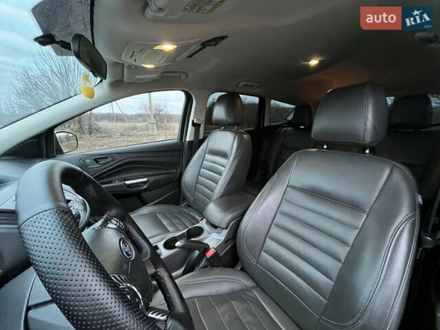 Серый Форд Эскейп, объемом двигателя 2.5 л и пробегом 184 тыс. км за 11500 $, фото 10 на Automoto.ua