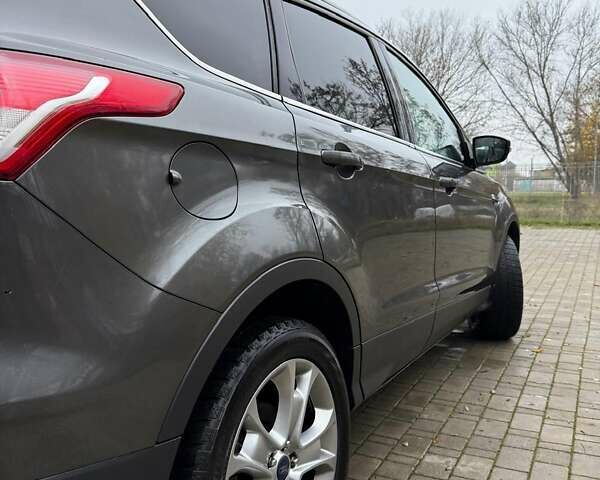 Серый Форд Эскейп, объемом двигателя 2 л и пробегом 125 тыс. км за 12000 $, фото 40 на Automoto.ua