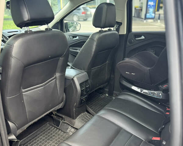 Форд Эскейп 2015 в Ивано-Франковске на Automoto.ua Серый Форд Эскейп, объемом двигателя 2 л и пробегом 252 тыс. км за 11800 $, фото 16 на Automoto.ua