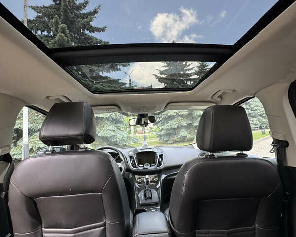 Форд Эскейп 2015 в Ивано-Франковске на Automoto.ua Серый Форд Эскейп, объемом двигателя 2 л и пробегом 252 тыс. км за 11800 $, фото 7 на Automoto.ua