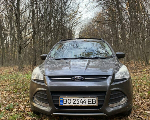 Серый Форд Эскейп, объемом двигателя 2 л и пробегом 309 тыс. км за 11000 $, фото 5 на Automoto.ua