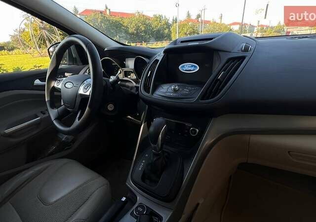 Серый Форд Эскейп, объемом двигателя 1.6 л и пробегом 142 тыс. км за 11500 $, фото 6 на Automoto.ua