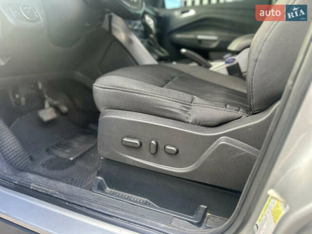 Сірий Форд Ескейп, об'ємом двигуна 2 л та пробігом 190 тис. км за 9800 $, фото 9 на Automoto.ua