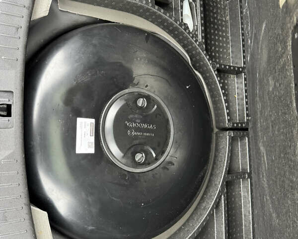 Серый Форд Эскейп, объемом двигателя 2.5 л и пробегом 165 тыс. км за 11333 $, фото 29 на Automoto.ua