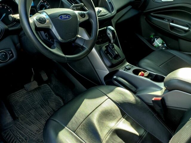 Сірий Форд Ескейп, об'ємом двигуна 0 л та пробігом 92 тис. км за 13000 $, фото 4 на Automoto.ua