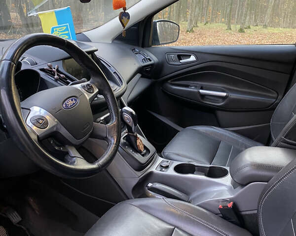 Серый Форд Эскейп, объемом двигателя 2 л и пробегом 309 тыс. км за 11000 $, фото 15 на Automoto.ua