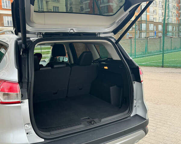 Сірий Форд Ескейп, об'ємом двигуна 2 л та пробігом 151 тис. км за 12200 $, фото 16 на Automoto.ua