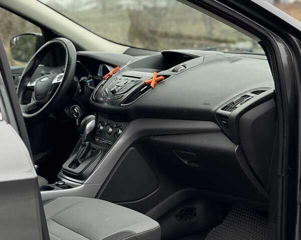 Серый Форд Эскейп, объемом двигателя 2.49 л и пробегом 230 тыс. км за 12000 $, фото 21 на Automoto.ua