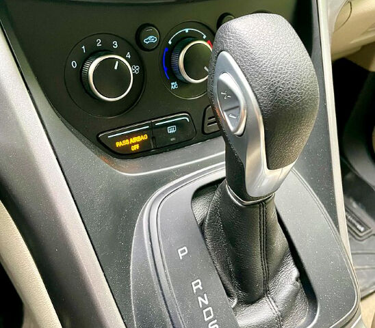 Сірий Форд Ескейп, об'ємом двигуна 2.5 л та пробігом 135 тис. км за 12000 $, фото 8 на Automoto.ua