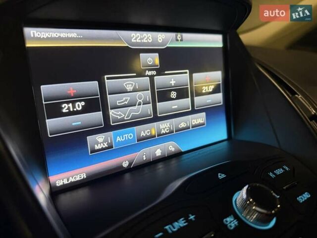 Форд Эскейп 2015 в Киеве на Automoto.ua Серый Форд Эскейп, объемом двигателя 2 л и пробегом 239 тыс. км за 13222 $, фото 1 на Automoto.ua