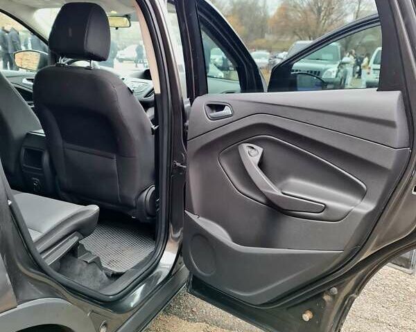 Серый Форд Эскейп, объемом двигателя 2.49 л и пробегом 117 тыс. км за 11900 $, фото 19 на Automoto.ua