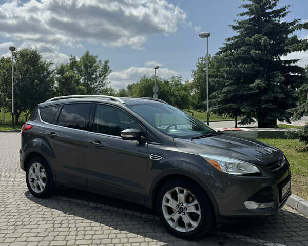 Форд Эскейп 2015 в Ивано-Франковске на Automoto.ua Серый Форд Эскейп, объемом двигателя 2 л и пробегом 252 тыс. км за 11800 $, фото 4 на Automoto.ua