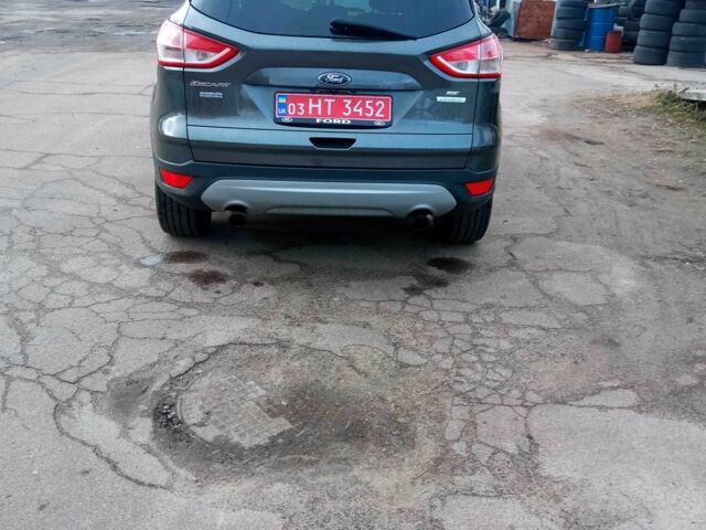 Серый Форд Эскейп, объемом двигателя 2 л и пробегом 208 тыс. км за 11800 $, фото 3 на Automoto.ua