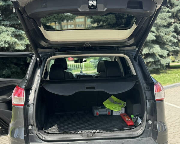 Форд Эскейп 2015 в Ивано-Франковске на Automoto.ua Серый Форд Эскейп, объемом двигателя 2 л и пробегом 252 тыс. км за 11800 $, фото 12 на Automoto.ua