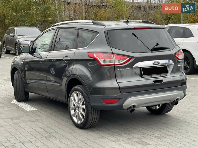 Сірий Форд Ескейп, об'ємом двигуна 2 л та пробігом 211 тис. км за 9300 $, фото 3 на Automoto.ua