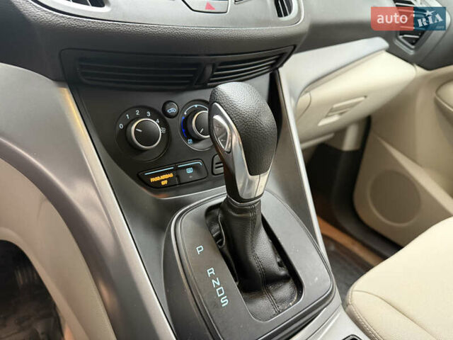 Форд Ескейп 2016 у Хмельницькому на Automoto.ua Сірий Форд Ескейп, об'ємом двигуна 1.6 л та пробігом 62 тис. км за 11800 $, фото 25 на Automoto.ua