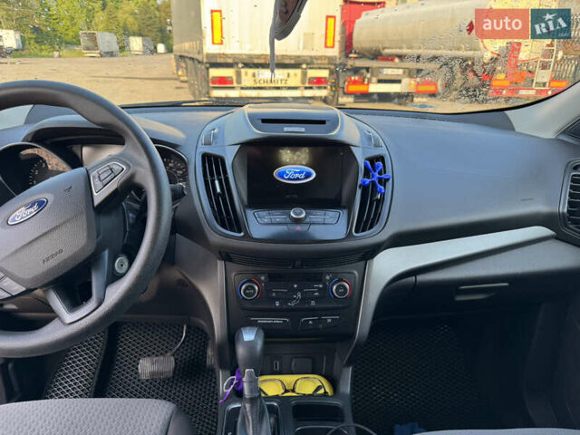 Форд Эскейп 2016 в Львове на Automoto.ua Серый Форд Эскейп, объемом двигателя 2 л и пробегом 136 тыс. км за 13000 $, фото 10 на Automoto.ua