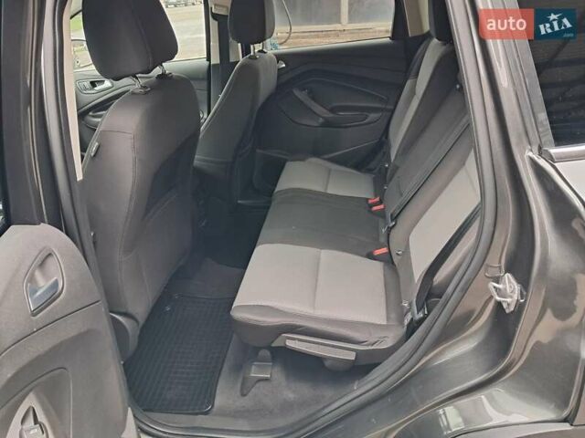 Сірий Форд Ескейп, об'ємом двигуна 1.5 л та пробігом 218 тис. км за 10500 $, фото 17 на Automoto.ua