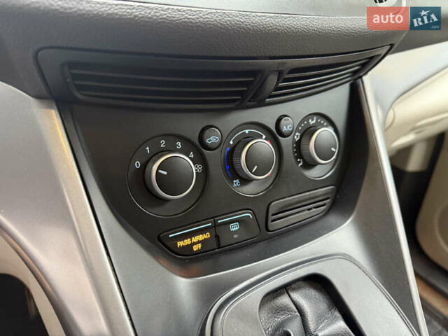 Форд Ескейп 2016 у Хмельницькому на Automoto.ua Сірий Форд Ескейп, об'ємом двигуна 1.6 л та пробігом 62 тис. км за 11800 $, фото 24 на Automoto.ua