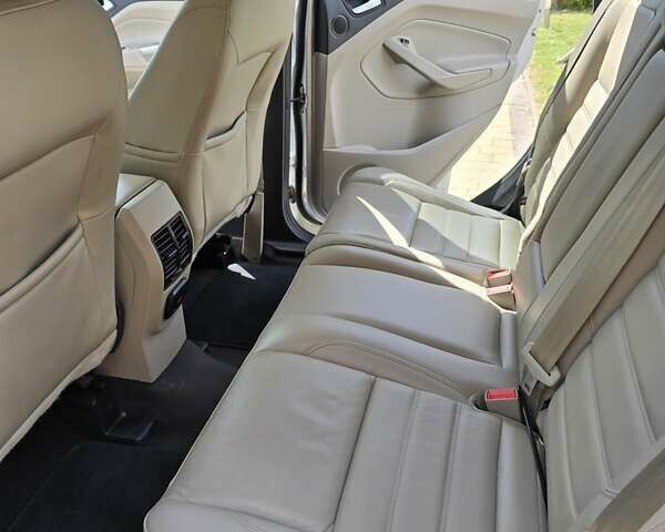 Серый Форд Эскейп, объемом двигателя 1.5 л и пробегом 139 тыс. км за 11900 $, фото 18 на Automoto.ua