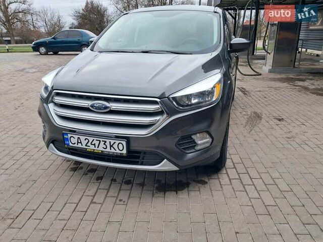 Сірий Форд Ескейп, об'ємом двигуна 1.5 л та пробігом 218 тис. км за 10500 $, фото 5 на Automoto.ua