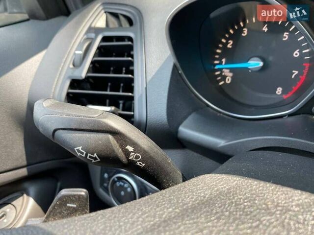 Сірий Форд Ескейп, об'ємом двигуна 1.5 л та пробігом 71 тис. км за 13800 $, фото 18 на Automoto.ua