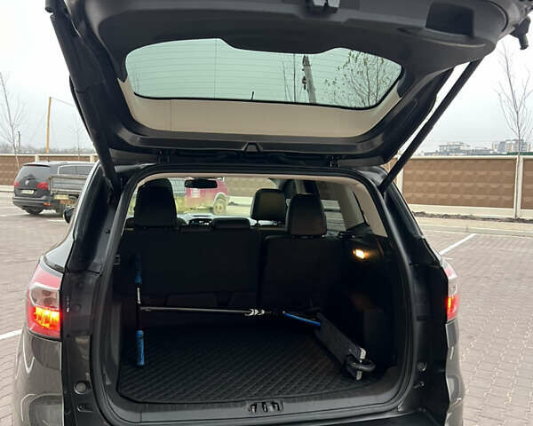 Сірий Форд Ескейп, об'ємом двигуна 2 л та пробігом 139 тис. км за 14800 $, фото 4 на Automoto.ua