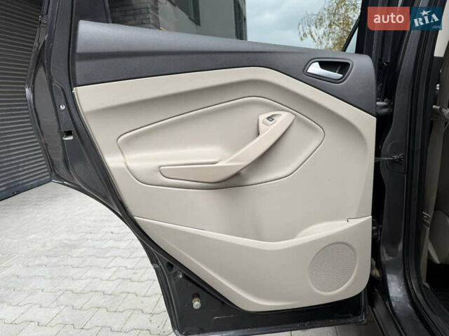 Форд Ескейп 2016 у Хмельницькому на Automoto.ua Сірий Форд Ескейп, об'ємом двигуна 1.6 л та пробігом 62 тис. км за 11800 $, фото 36 на Automoto.ua