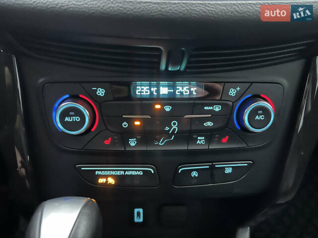 Сірий Форд Ескейп, об'ємом двигуна 2 л та пробігом 139 тис. км за 14800 $, фото 39 на Automoto.ua