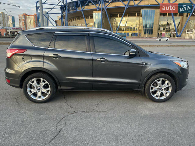 Серый Форд Эскейп, объемом двигателя 2 л и пробегом 115 тыс. км за 13900 $, фото 7 на Automoto.ua
