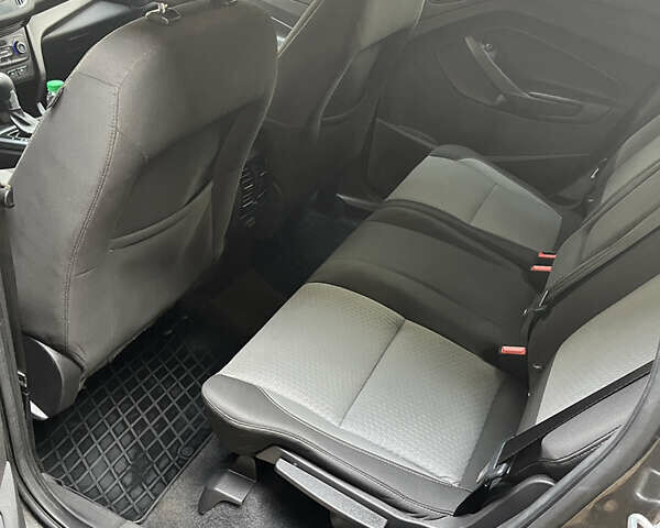 Серый Форд Эскейп, объемом двигателя 1.5 л и пробегом 143 тыс. км за 13000 $, фото 11 на Automoto.ua