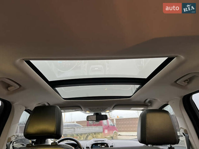 Сірий Форд Ескейп, об'ємом двигуна 2 л та пробігом 139 тис. км за 14800 $, фото 3 на Automoto.ua