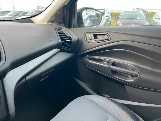 Форд Ескейп 2016 у Львові на Automoto.ua Сірий Форд Ескейп, об'ємом двигуна 2.5 л та пробігом 233 тис. км за 10990 $, фото 30 на Automoto.ua