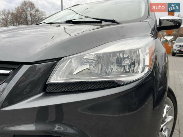 Серый Форд Эскейп, объемом двигателя 2 л и пробегом 211 тыс. км за 9200 $, фото 6 на Automoto.ua