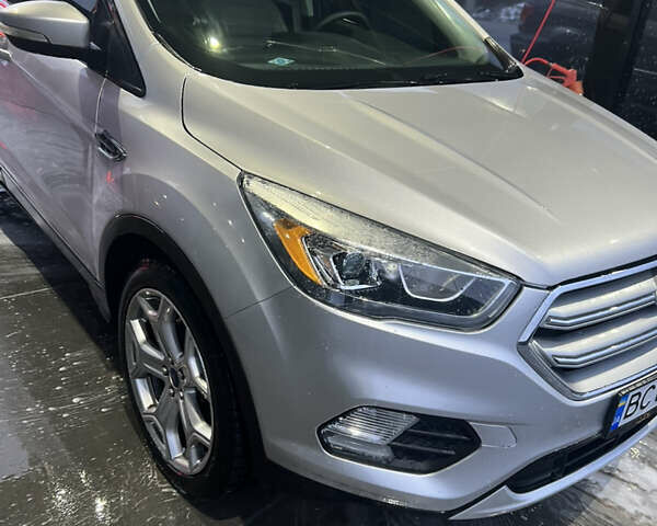 Серый Форд Эскейп, объемом двигателя 2 л и пробегом 113 тыс. км за 16500 $, фото 25 на Automoto.ua