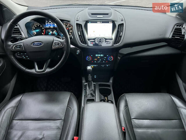 Сірий Форд Ескейп, об'ємом двигуна 2 л та пробігом 139 тис. км за 14800 $, фото 1 на Automoto.ua