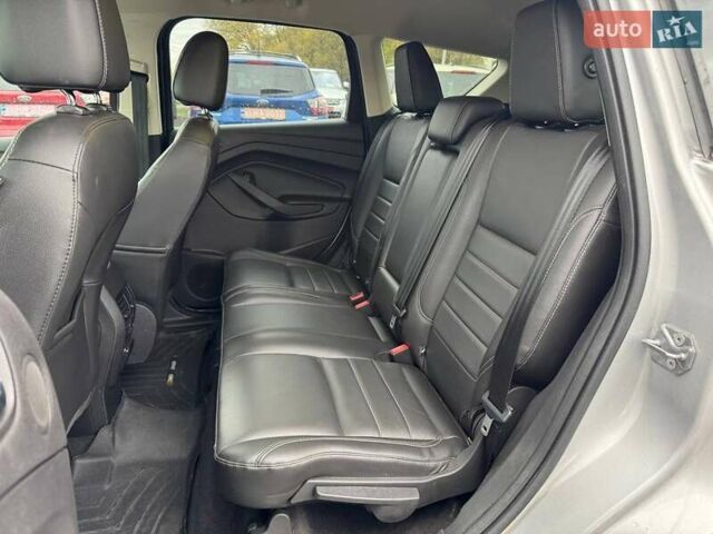 Сірий Форд Ескейп, об'ємом двигуна 2 л та пробігом 50 тис. км за 9000 $, фото 12 на Automoto.ua
