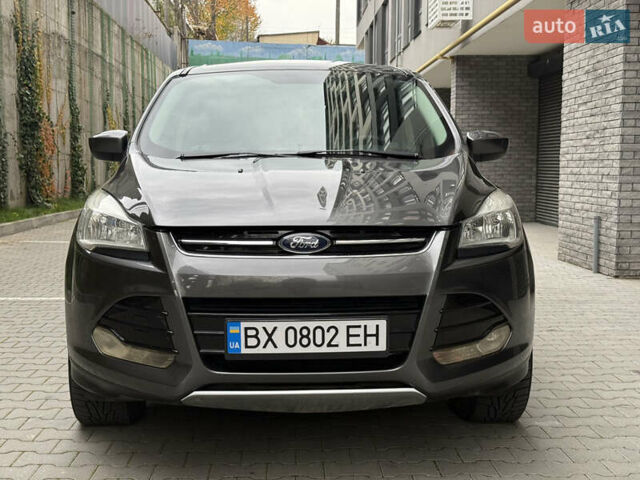 Форд Ескейп 2016 у Хмельницькому на Automoto.ua Сірий Форд Ескейп, об'ємом двигуна 1.6 л та пробігом 62 тис. км за 11800 $, фото 1 на Automoto.ua