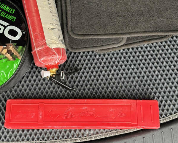 Серый Форд Эскейп, объемом двигателя 1.5 л и пробегом 143 тыс. км за 12100 $, фото 38 на Automoto.ua