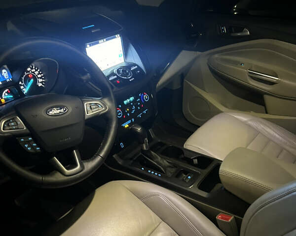 Серый Форд Эскейп, объемом двигателя 2 л и пробегом 113 тыс. км за 16500 $, фото 27 на Automoto.ua