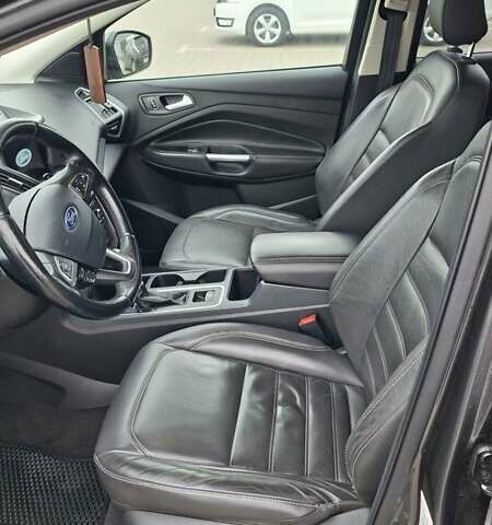 Серый Форд Эскейп, объемом двигателя 2 л и пробегом 236 тыс. км за 12850 $, фото 11 на Automoto.ua