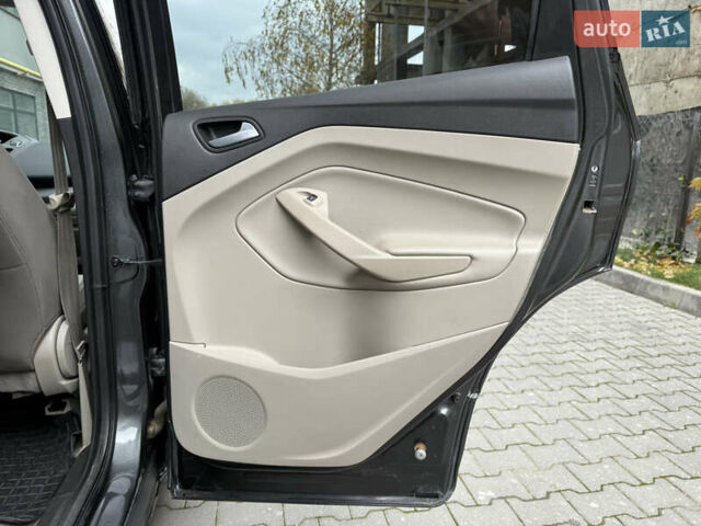 Форд Ескейп 2016 у Хмельницькому на Automoto.ua Сірий Форд Ескейп, об'ємом двигуна 1.6 л та пробігом 62 тис. км за 11800 $, фото 32 на Automoto.ua